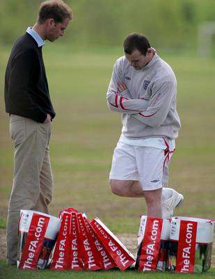 روني في حديث مع الأمير وليام حول الإصابة