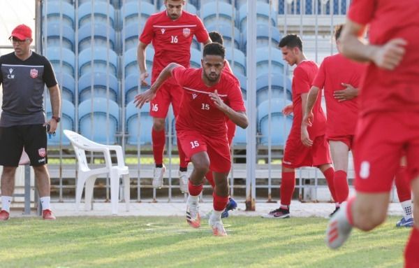 لاعبو المنتخب الأولمبي البحريني 