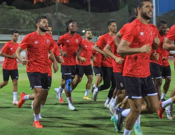 لاعبو الأهلي