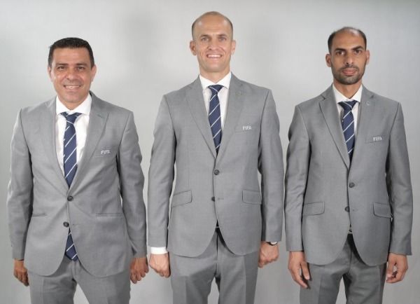 طاقم حكام مباراة مصر وإسبانيا