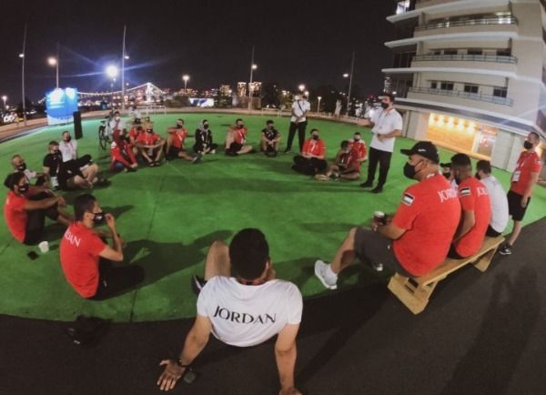 من الاجتماع