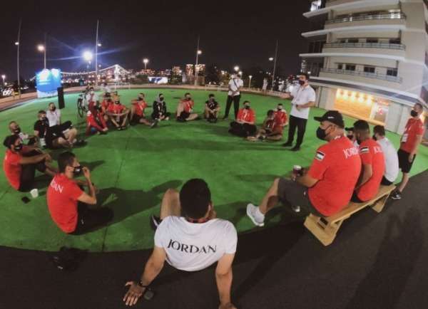 من الاجتماع