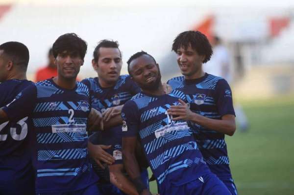 لاعبو النجف