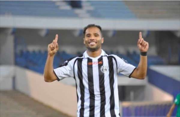 أنور مخلوف لاعب المدينة