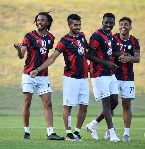 لاعبو الأهلي