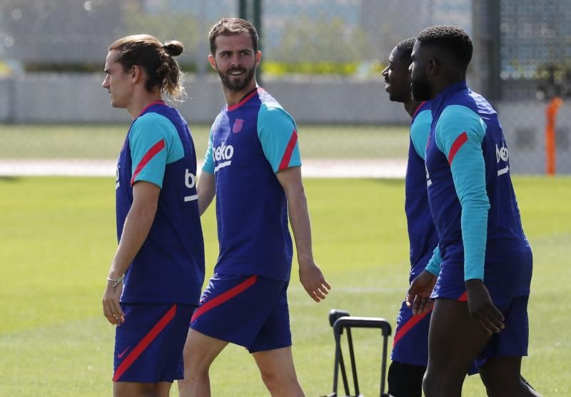 لاعبو برشلونة - أرشيفية