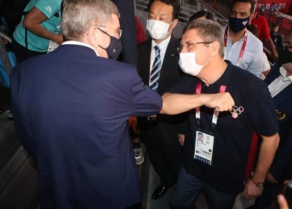 بوصيان صحبة توماس باخ