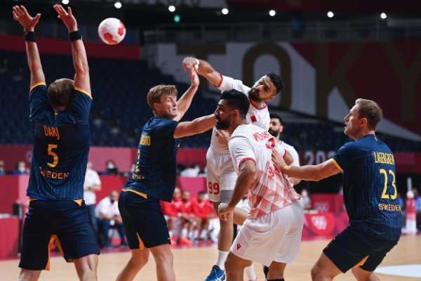 من لقاء البحرين والسويد