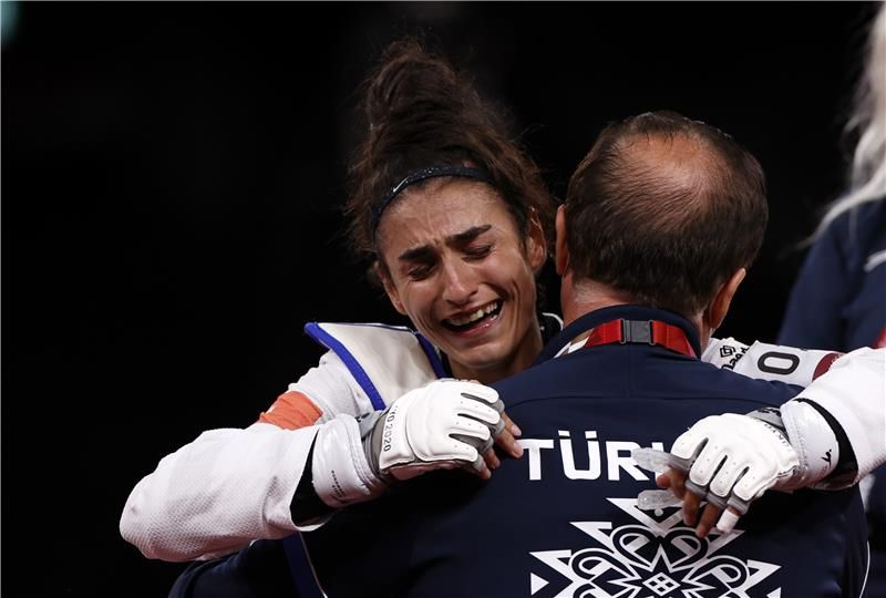 كيميا علي زاده 