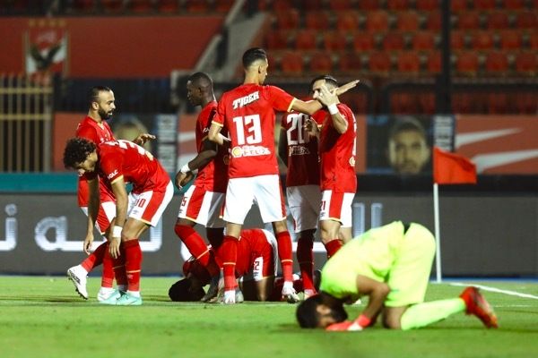 لاعبو الأهلي