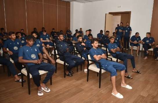 لاعبو أهلي جدة