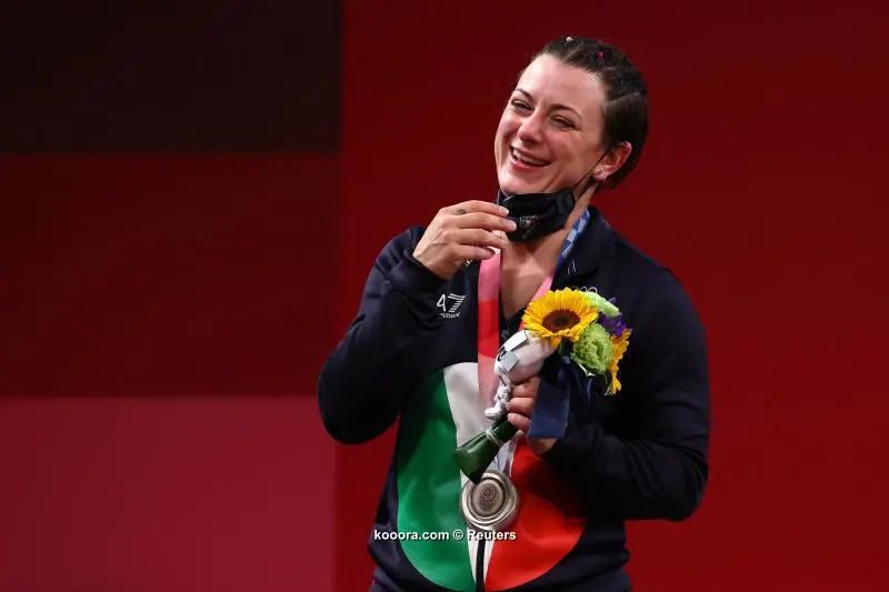 ?i=reuters%2f2021-07-27%2f2021-07-27t130806z_463612383_sp1eh7r10hdnv_rtrmadp_3_olympics-2020-wlf-w-64kg-medal_reuters