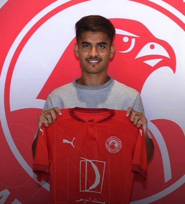 من تقديم اللاعبين