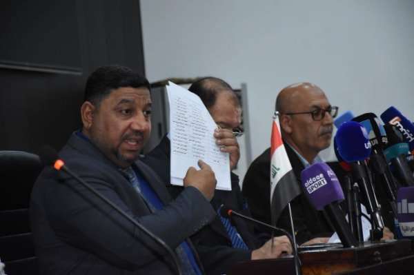 من الاجتماع