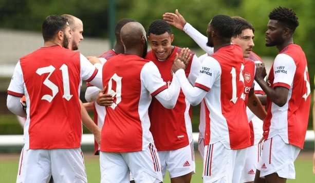 لاعبو آرسنال