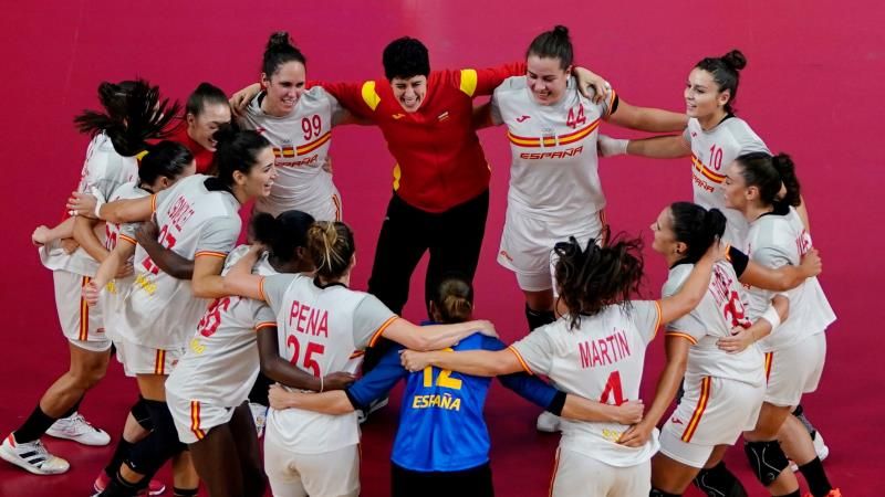 لاعبات منتخب إسباةيا لكرة اليد