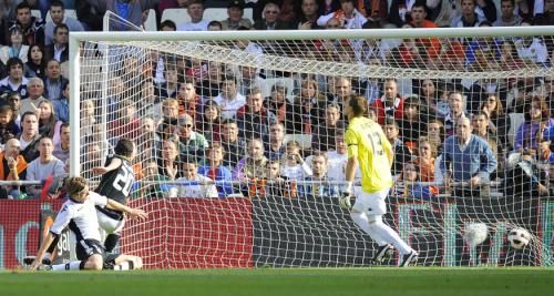 2011-04-232011-04-23t171920z_01_foz08_rtridsp_3_soccer-spain_reuters