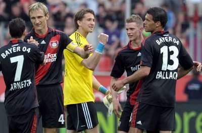 ليفركوزن يحتفل بالفوز علي هوفينهايم