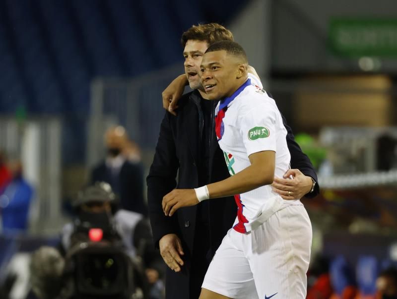 بوكيتينو ومبابي 