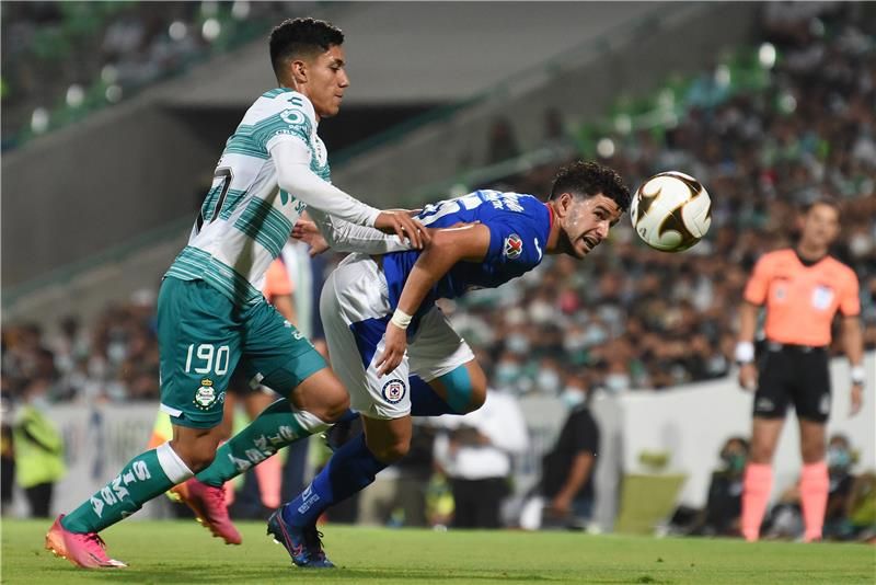 لقطة من المباراة