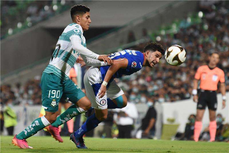 لقطة من المباراة