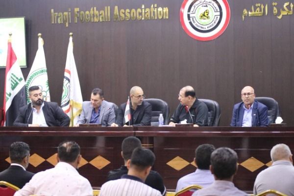 من الاجتماع