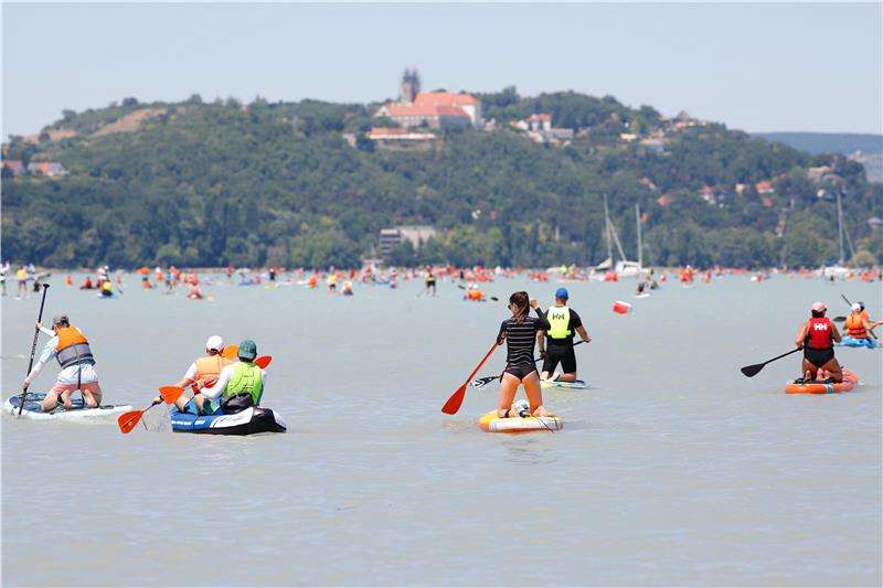 من المنافسات