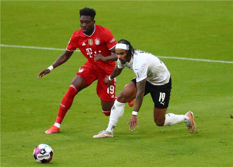 ألفونسو ديفيز