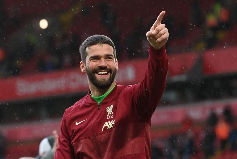 أليسون بيكر