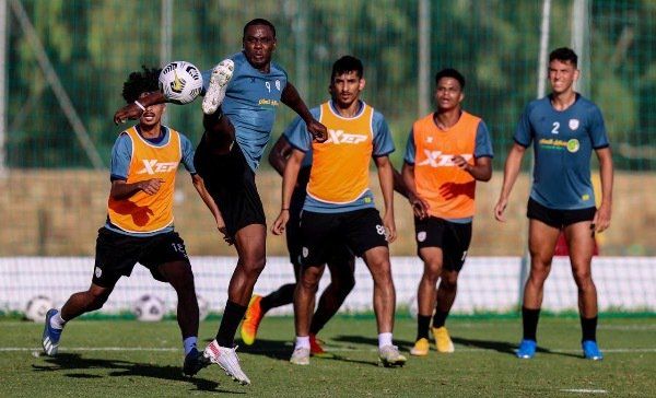 من تدريبات سابقة للشباب