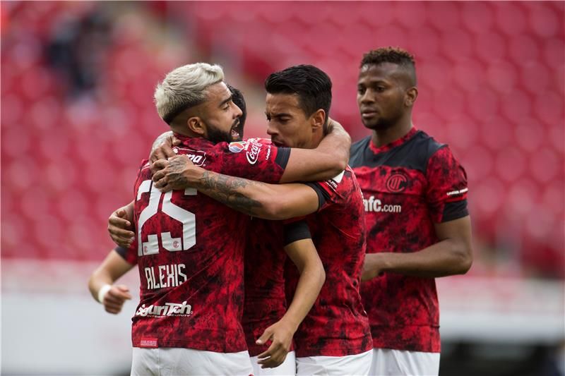 لاعبو تولوكا