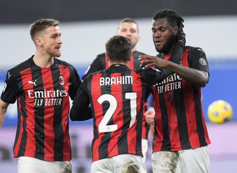 لاعبو ميلان 