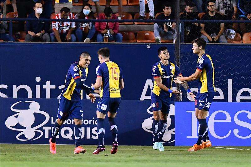 لاعبو  سان لويس 