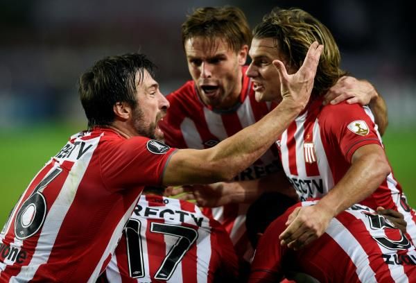 إستوديانتس 