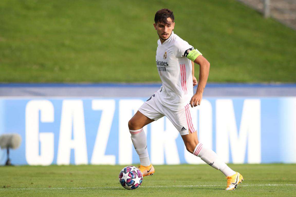 فيكتور شوست