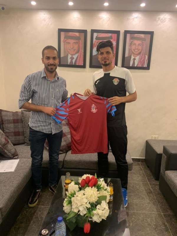 مشعل بعد التوقيع