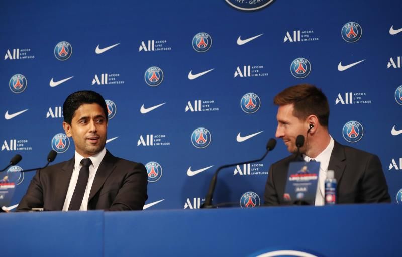 الخليفي وميسي في المؤتمر