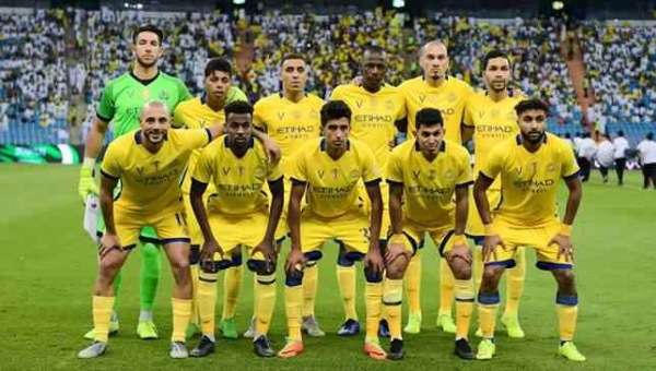 لاعبو النصر 