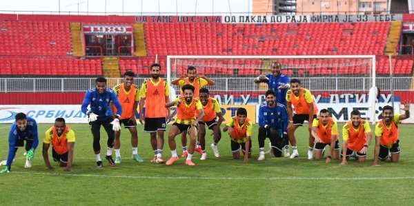 لاعبو منتخب الإمارات