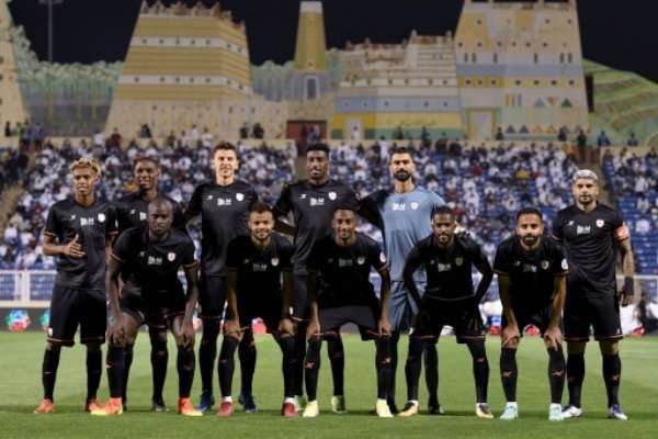 لاعبو الشباب