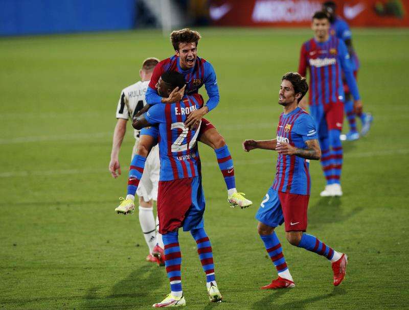 لاعبو برشلونة