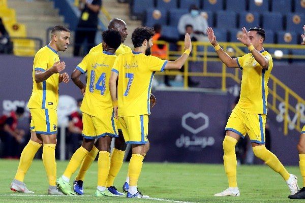لاعبو النصر 