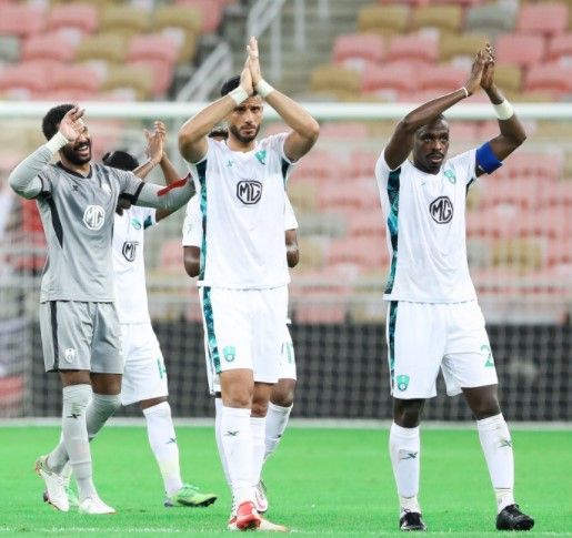 لاعبو الأهلي