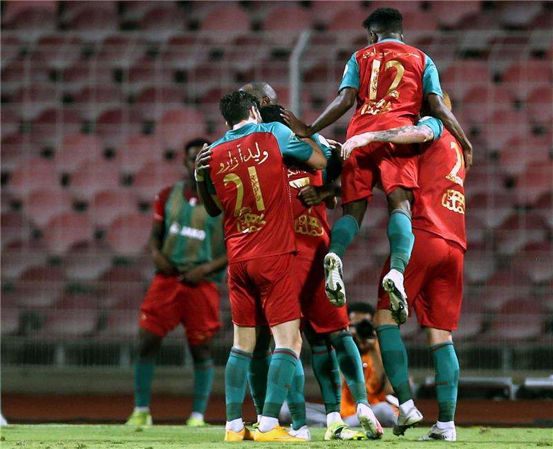 لاعبو الاتفاق 