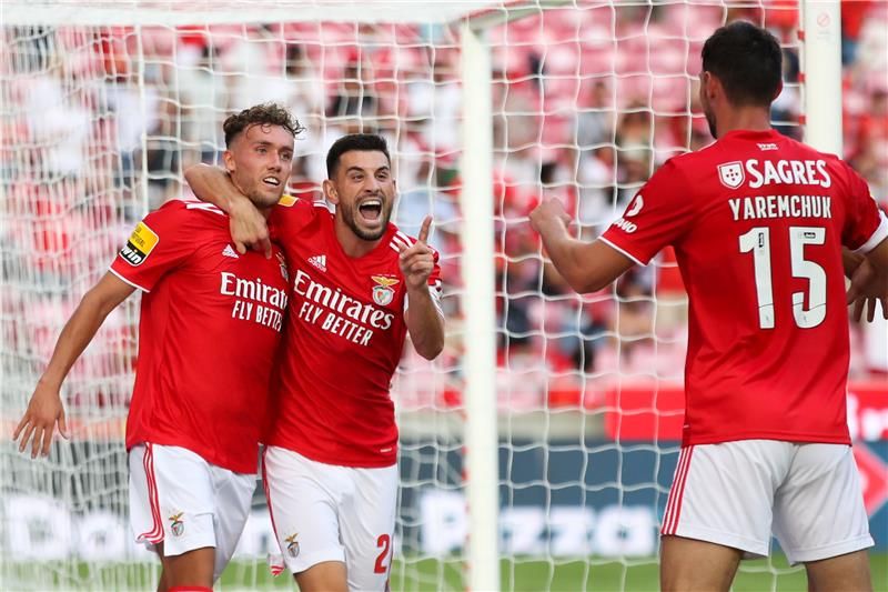 لاعبو بنفيكا 