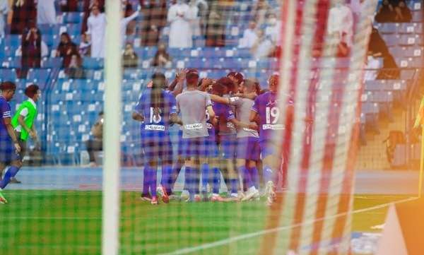 لاعبو الهلال