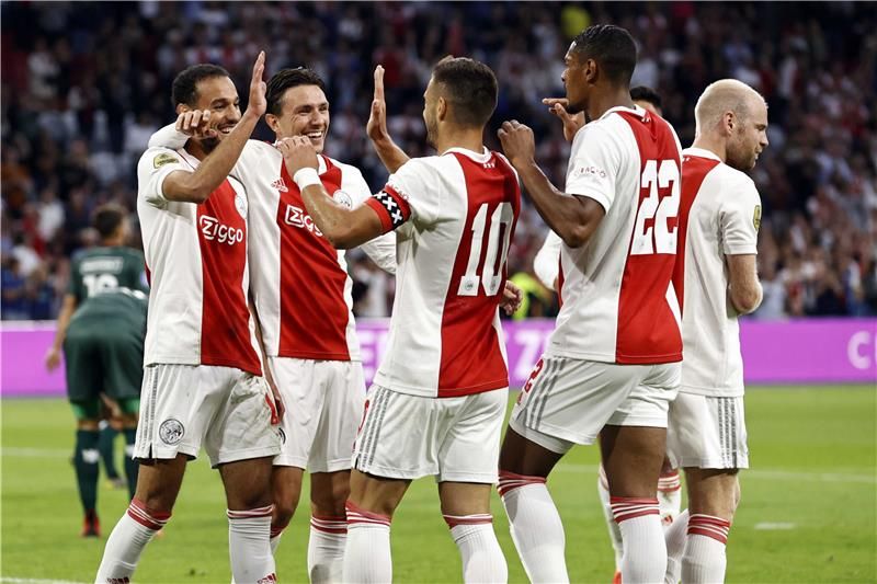 لاعبو أياكس 