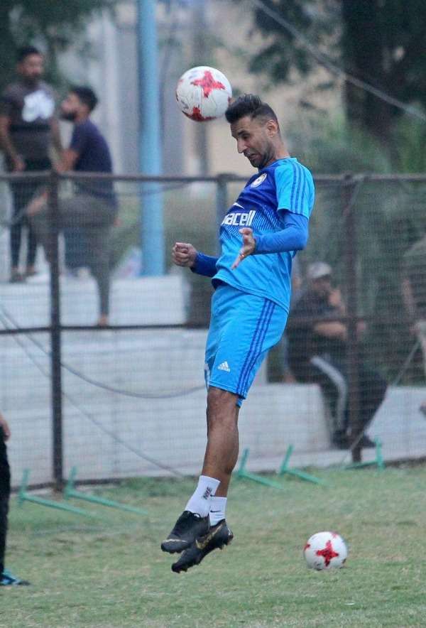 مصطفى محمود 