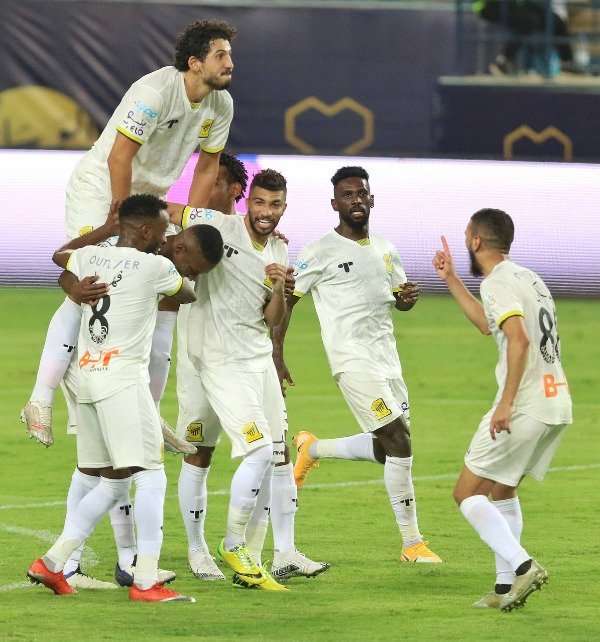 لاعبو اتحاد جدة
