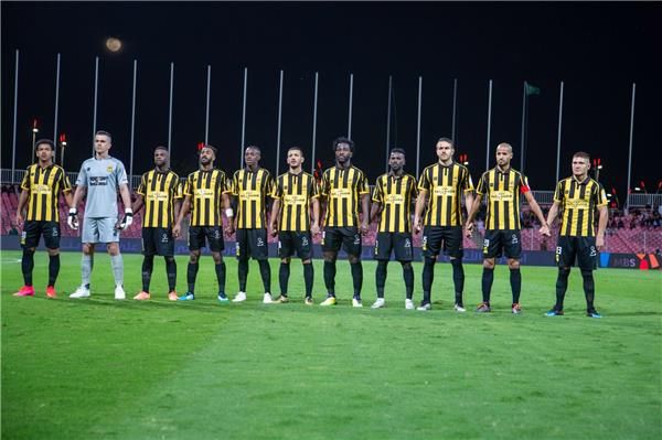لاعبو اتحاد جدة 